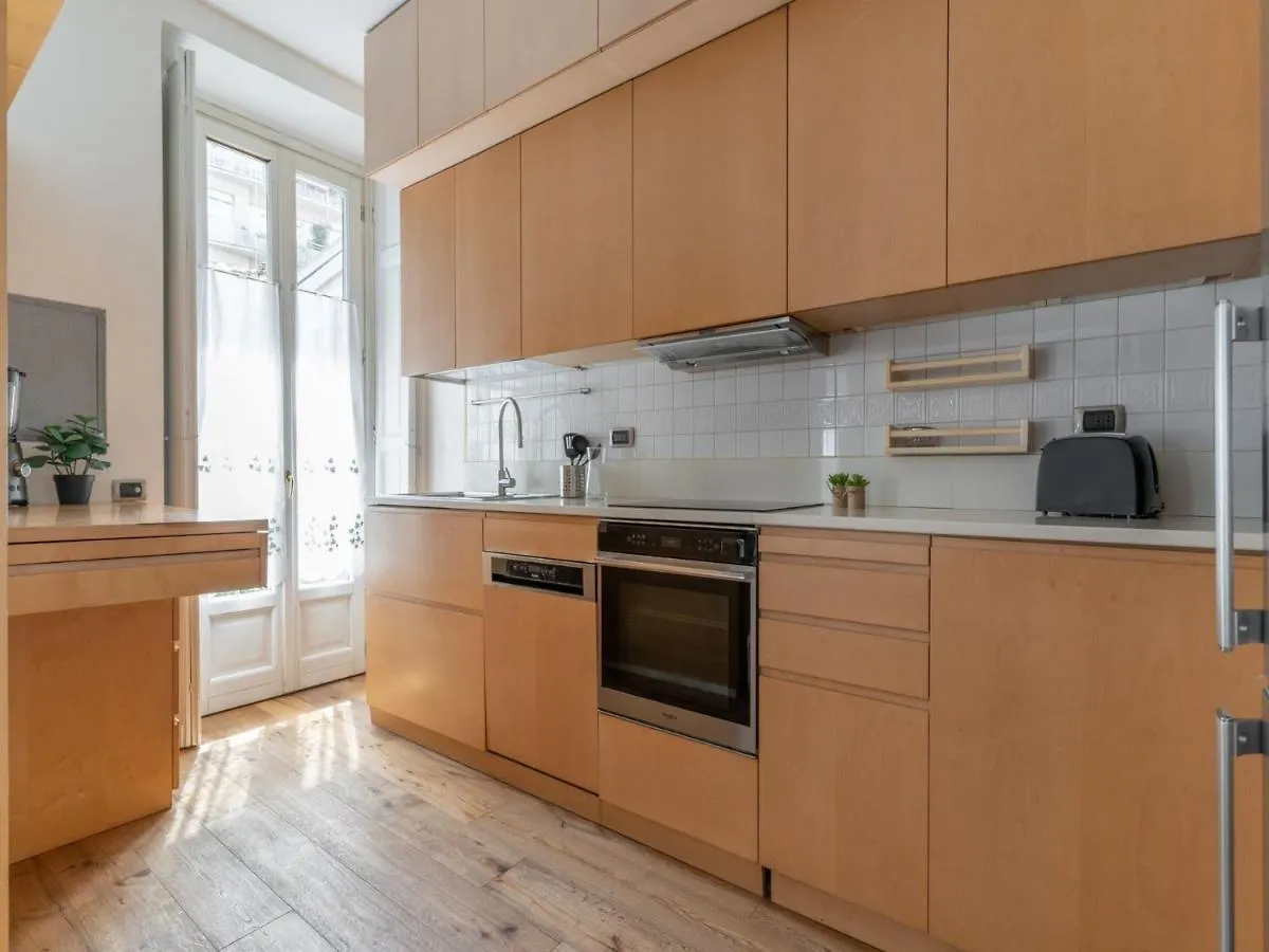 The Best Rent - Spacious Apartment Near Colonne S Lorenzo Milan