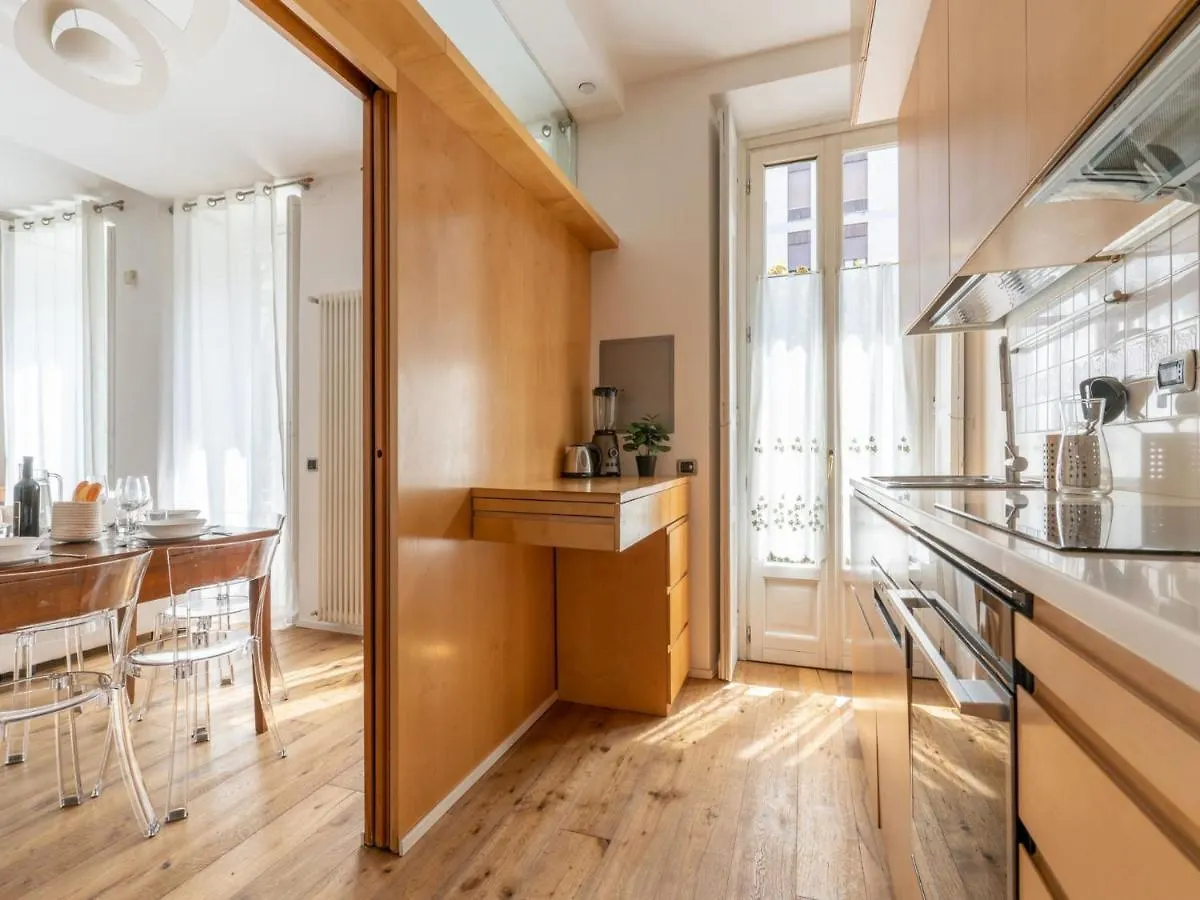 The Best Rent - Spacious Apartment Near Colonne S Lorenzo Milan