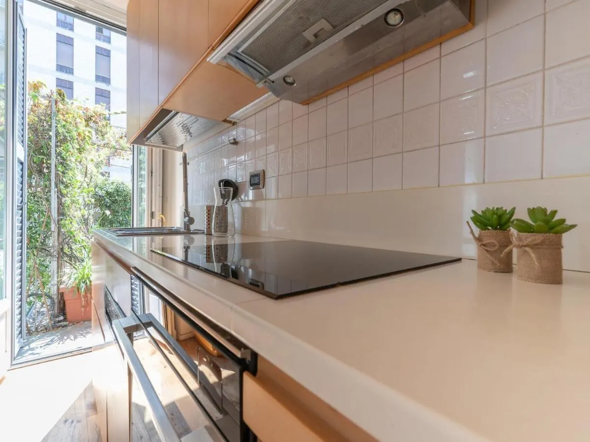 The Best Rent - Spacious Apartment Near Colonne S Lorenzo Milan
