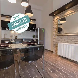 Luxury By Hi5-varoshaz Apartment Budapest